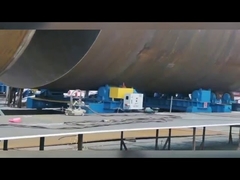 Assemblage de montage et de soudure de la tour éolienne offshore, lits à rouleaux rotatifs
