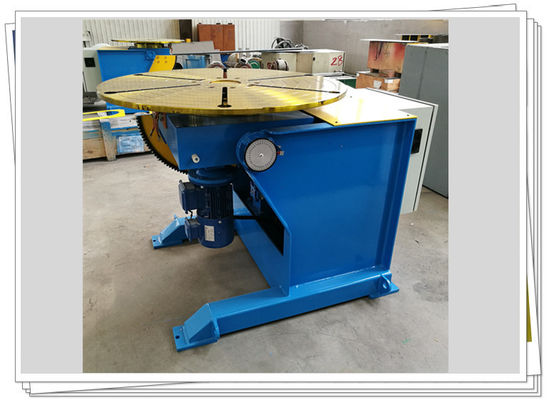 Motorisé tournez le positionneur de soudure de la plaque tournante 600kg d'inclinaison de chiffre d'affaires avec la pédale de pied