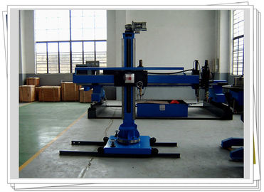 La soudure automatique de tuyau de soudure de réservoir mobile de machine tournent avec le chariot